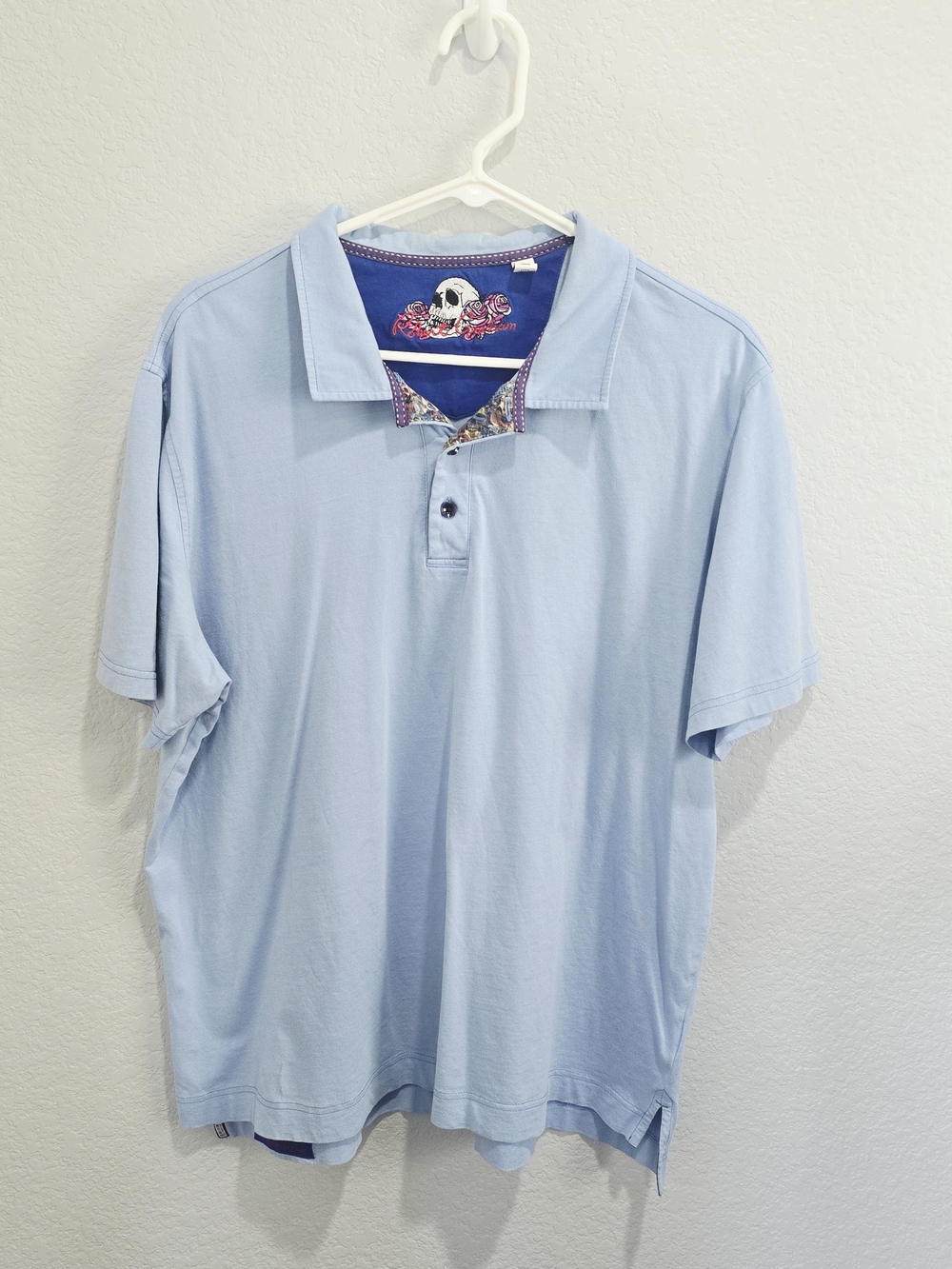 Robert Graham Men's Polo Shirt XL Light Blue Short Sleeve Skull Trim